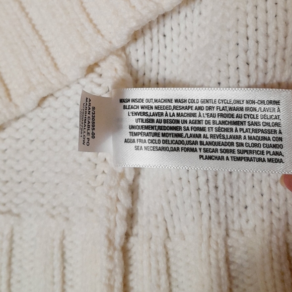 Old Navy Women's Or Junior's Cream Cable Knit Sweater - Picture 10 of 10